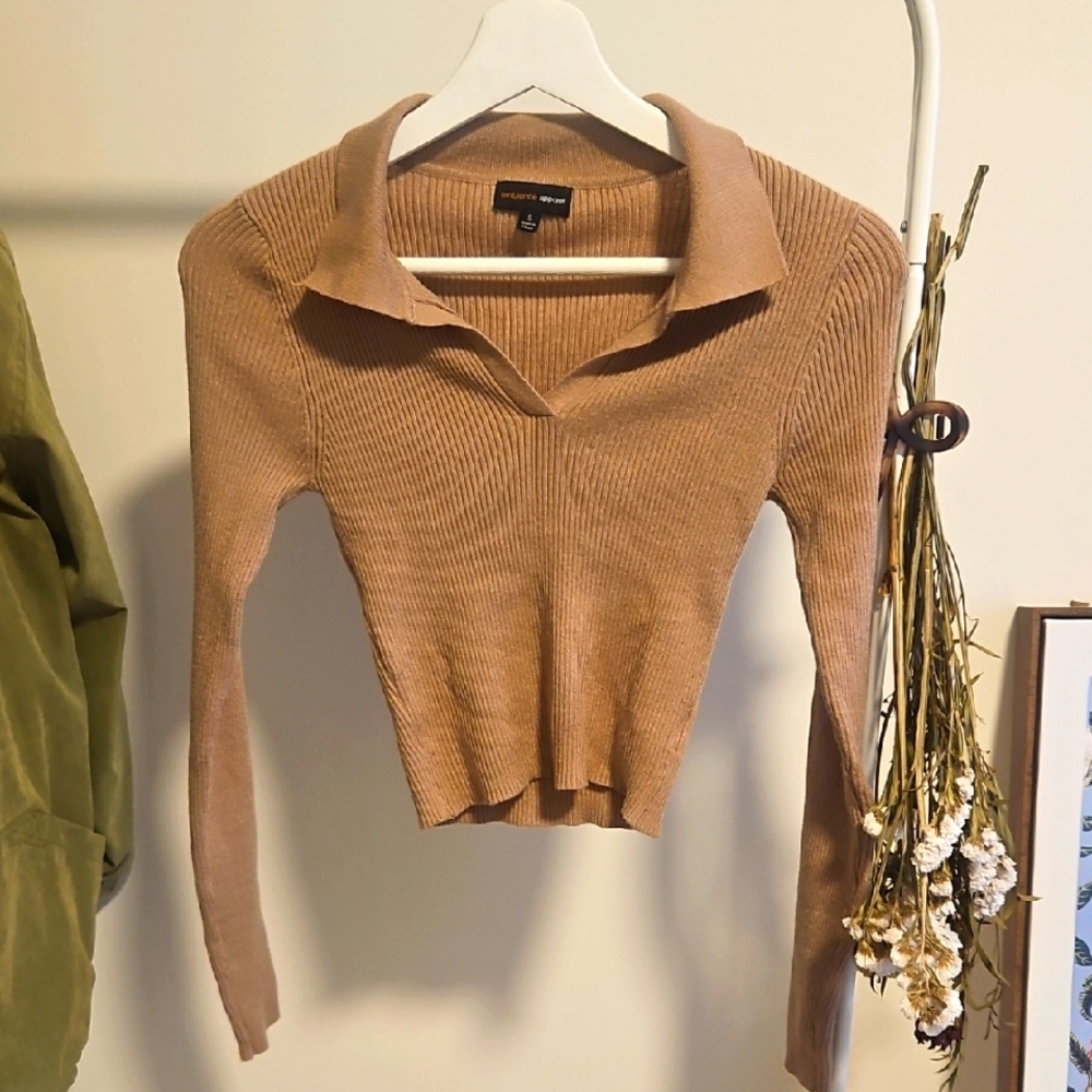 Tan Ribbed Cropped Top